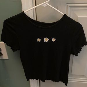 Black wild fable daisy design crop top